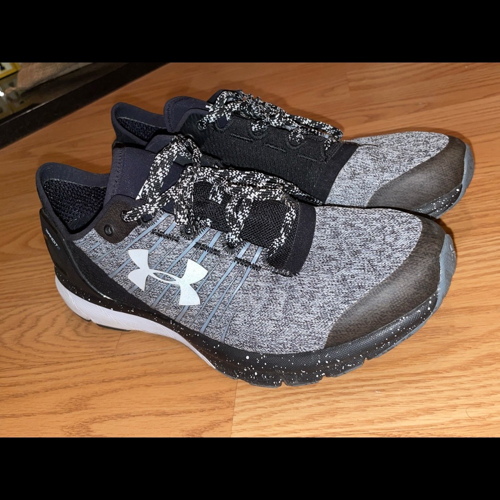 Under Armour Tennis Shoes